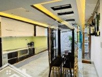 Bán Nhà 2Tmặt Tiềnđ.10M5 Lề 5M Ngay Trên Trục Thông Ra Bãi Tắm- Diện Tích: 208M2 Ngang 8M-Xây Max 7Tầng-Chỉ 9 Tỷ