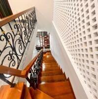 Bán nhà 1 trệt 1 lầu mới xây Khu Biệt thự Ngọc Vân Phường 3 TP Vĩnh Long