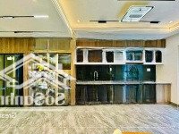Bán Nhà Mặt Phố Hoàng Văn Thái 121M2*6.3M Mặt Tiền*Vị Trí Đẹp - Kinh Doanh Sầm Uất - Giá Chỉ 39 Tỷ