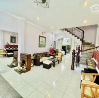 Bán nhà mặt tiền kinh doanh Nguyễn Văn Đậu, P11, Bình Thạnh, 82m2, 4 tầng, giá rẻ