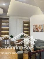 Bán Gấp Nhà Nhỉnh 7Tỷ Tại Phố Nguyễn Lương Bằng Đống Đa 37M 5Tầng 4Ngủ Gần Phố Ngõ 2M