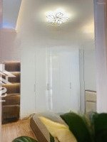 Bán Gấp Nhà Nhỉnh 7Tỷ Tại Phố Nguyễn Lương Bằng Đống Đa 37M 5Tầng 4Ngủ Gần Phố Ngõ 2M