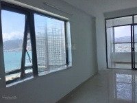 Cần Bán Căn Góc Số 14, Tầng Cao, Nội Thất Cơ Bản