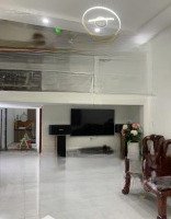 Trung Tâm Hoàng Văn Thụ, Phường 15, Phú Nhuận Cần Bán Gấphẽm Xe Hơi75M2, 4,2M X 18M 10,9 Tỷ,