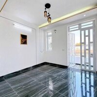 Nhà trệt lầu mới 3 phòng ngủ, gần Đài Truyền hình Cần Thơ