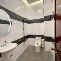 Nhà trệt lầu mới 3 phòng ngủ, gần Đài Truyền hình Cần Thơ