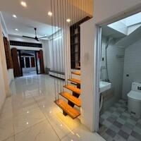Bán Nhà Nguyễn Văn Công (4x11), 3 Tầng Nhỉnh 4 Tỉ