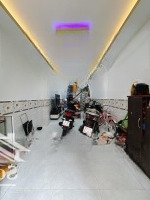Bán Nhà Hoàng Diệu, Quận 4, 4 Tầng. Giá: 8,5 Tỷ
