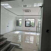 Cho thuê văn phòng Him Lam Vạn Phúc dt 91m2 mt 7m chia 2 phòng giá 12tr/tháng