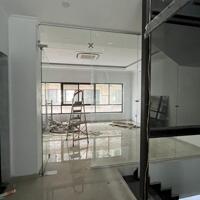 Cho thuê văn phòng Him Lam Vạn Phúc dt 91m2 mt 7m chia 2 phòng giá 12tr/tháng