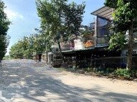 Nhà Mặt Phố 150M² Đường D17A, Bến Cát: Kd Tốt, 1 P.khách, 1P.bếp 4 P.ngủ, 3 Wc, Giá Hấp Dẫn!