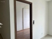 Bán 2 Phòng Ngủhướng Nam. Chỉ 3.03 Tỷ Nhận Nhà Ở Ngay. View Thoáng. Mới 99%. Gọi Em Hà 0933252040 Xem Nhà.
