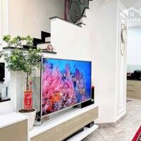 Bán  nhà đẹp Dốc Tam Đa, Quận Tây Hồ 5 tầng, mặt tiền 5.1m, diện tích 46m2