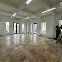 Cho thuê văn phòng Nguyễn Xiển - DT 80m2 phù hợp làm văn phòng, ô tô đỗ cửa