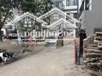 Gấp Gấp Đất Phân Lô Ô Tô Tránh Giá Bán 6,4 Tỷ Có Tldiện Tích45M , Đất Vuông Vắn , Nhà View Sân Chơi