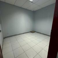 Cho thuê văn phòng giá rẻ tại Nguyễn Xiển, DT 50 m2 được chia làm 2 phòng