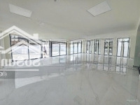 Toà Văn Phòng Diện Tích Hơn 600M2 Số 202 Hùng Vương, Quận 5!!!!