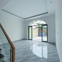 CHỈ 700TR SỞ HỮU NGAY CĂN 2 LẦU SHR GIÁP PHƯỜNG TÂN PHONG