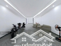 Toà Buiding Phố Hoàng Quốc Việt.nghĩa Đô.cầu Giấy. Diện Tích: 100M X 8T Thang Máy. Giá Bán 34.7 Tỷ