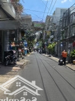 Gần Mặt Tiền Nguyễn Hồng Đào, Gần Ubnd Quận Tân Bình. Khu Bàu Cát. 106M2, 2 Tầng, Ngang 6.5M
