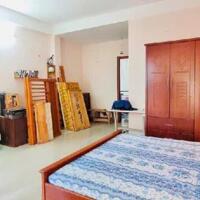 BÁN NHÀ ĐẸP HẺM THÔNG HUỲNH VĂN BÁNH, PN, 4 TẦNG, 6PN, (5.5m*16m)81M2 NHỈNH 13 TỶ