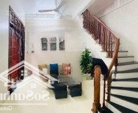 5,46 Tỷ. Không Ở Thì Cho Thuê. Căn Nhà 42M2 X 3.8M X 5 Tầng X 6 Phòng Ngủ Đường 3M. Đức Diễn - Btl