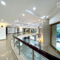 Cho Thuê Tòa Văn Phòng VIP 11 Tầng MP Trần Thái Tông.DT 315m2. Lô Góc. Giá 700tr/th