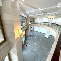 Cho Thuê Tòa Văn Phòng VIP 11 Tầng MP Trần Thái Tông.DT 315m2. Lô Góc. Giá 700tr/th