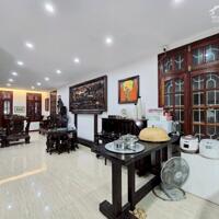 Bán mặt ngõ kinh doanh, đường ô tô tránh nhau phố Lạc Long Quân ngõ thông Hồ Tây, DT 55m2, MT 4.5m