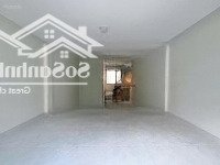 Nguyên Căn Cho Thuê Giá Rẻ: 30 Triệu /Tháng. Dtsd: 5X21. Tọa Lạc Vị Trí Sầm Uất Tại Vạn Phúc City