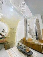Ngộp Vốn Cần Bán Nhà Đường Triệu Quang Phục P11 Quận 5 Giá Bán 3Tỷ450/60M2(5X12M) Có Sổ Sẵn, Pháp Lý Ok