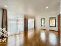 Trung Tâm Ba Đình Giáp Các Phố Linh Lang, Đào Tấn, Lô Góc 2 Mặt Cực Thoáng, Cách Phố Khoảng 80M.