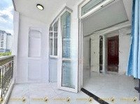 Studio Ban Công Rộng - Full Nội Thất Gần Công Viên Làng Hoa