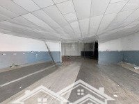 Cho Thuê Kho Quận 4Diện Tích300M² Mặt Tiền Bến Vân Đồn, Giá 33 Triệu/Tháng.