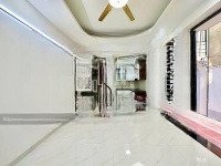 Chỉ Với Hơn 4 Tỷ Sở Hữu Ngay Nhà Mới 5 Tầng Long Biên Rộng Thoáng