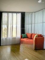 Căn Hộ 2 Phòng Ngủ Sẵn Giặt Sấy Riêng, Ban Công Cực Rộng Khu Vực Etown, K300, Sân Bay Tân Bình