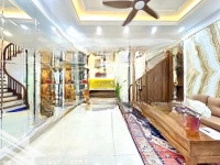 Bán Gấp Nhà Dịch Vọng Hậu, Cầu Giấy 5T Mới Đẹp Ở Ngay 41M2 5T 9.5 Tỷ, Liên Hệ: 0913978689