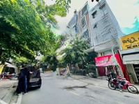 Bán Khách Sạn 6 Tầng Mặt Tiền Đường Ngay 3 Tháng 2, Phường 12, Quận 10, Giá Bán 37 Tỷ Tl