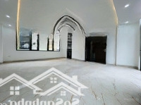 Siêu Phẩm Tòa Văn Phòng + Ở Vip, Phố Nguyễn Chí Thanh, Ô Tô, 85M2 X 7 Tầng,Mặt Tiền8M, Giá Bán 27.5 Tỷ