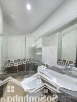 Bán Nhà Đẹpdiện Tích52M2 Dân Xây, Full Nội Thất Phố Nguyễn Văn Cừ, Ngô Gia Tự, Long Biên