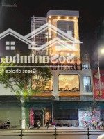 Hot! Hot! Cho Thuê Nhà Mặt Phố Chùa Láng. Diện Tích 70M2 X 6 Tầng. Mặt Tiền Lô Góc Chính 8M
