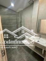 Thật 100%, Bán Gấphẽm Xe Hơinguyễn Thượng Hiền, 6.5Mx16M; 5 Tầng, Hđ Thuê 46 Triệu/Tháng, Chỉ 12 Tỷ Tl