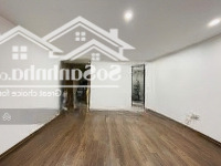 Bán Nhà Đội Cấn 40M2 6 Tầng Thang Máy Giá Bán 8,7 Tỷ - Ngõ Thông - Thoáng Sáng Liên Hệ: 0985342385. E Trường