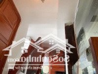 Chính Chủ Cho Thuê Nhà Mặt Phố Nguyễn Văn Cừ, Diện Tích: 110M, Mặt Tiền 7M, Mô Hình Sạch.