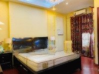 Bán Gấp Mặt Hồ Chùa Láng.diện Tích75M2. Nhà Xây 6 Tầng Thang Máy. Nhà 1 Mặt Hồ, 1 Mặt Ngõ To 6M Đằng Sau