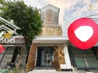 Sống Đẹp Kiểu Âu - Sát Biển & Đại Học Bách Khoa! Nhà Tân Cổ Điển Lê Văn Sĩ 3 Tầng Full Đồ