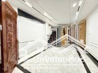 Bán Nhà Riêng Tại Hoàng Quốc Việt, 7,95 Tỷ 35 M2, Lô Góc, Thang Máy, Full Nội Thất