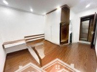 Bán Nhà Riêng Tại Hoàng Quốc Việt, 7,95 Tỷ 35 M2, Lô Góc, Thang Máy, Full Nội Thất