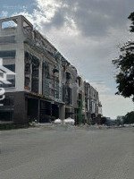 Chủ Kẹt Tiền Bán Nhà Mặt Tiền Sông Sài Gòn 10X24 (240M2) Giá Bán 135 Tỷ Đảo Kim Cương Q.2 Liên Hệ: 0936890795