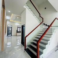 CHO THUÊ NHÀ 2 LẦU MÁY LẠNH KDC HỒNG LOAN 15TR